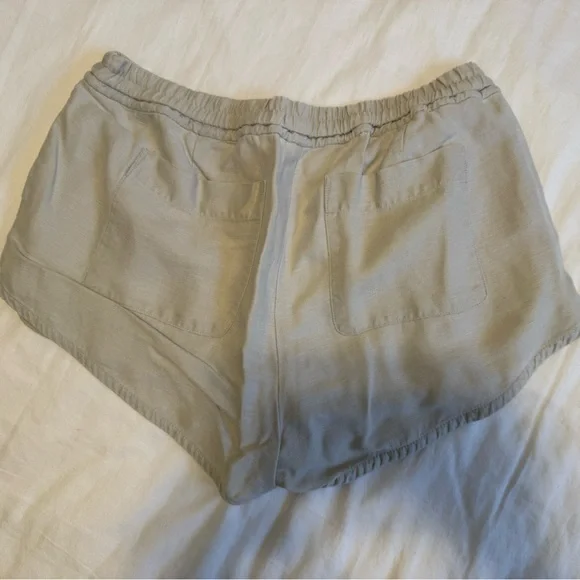 Community Linen Short - Picture 2 of 3